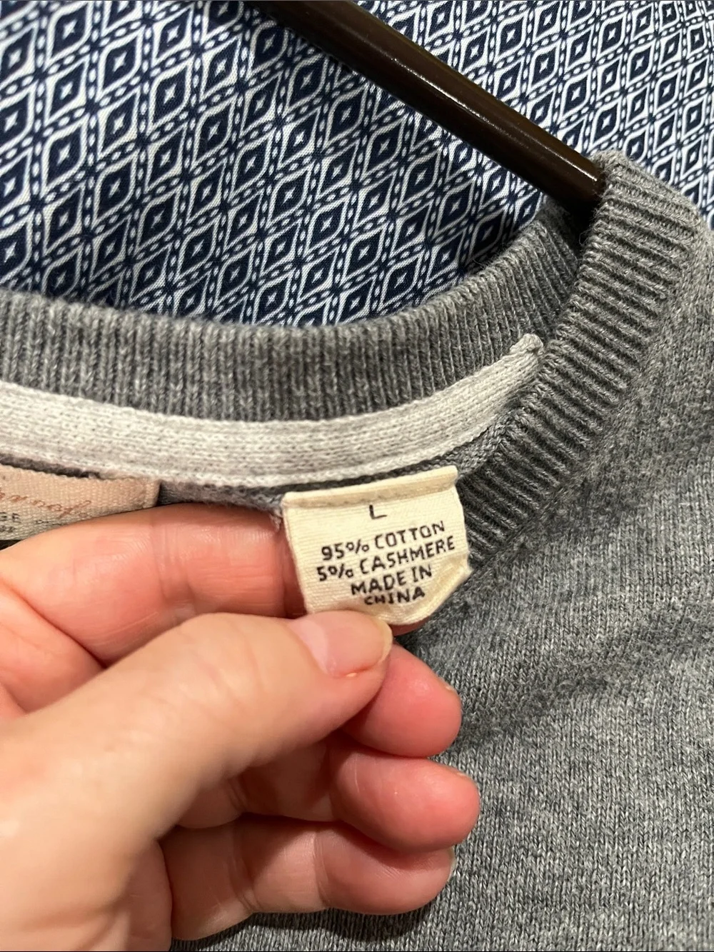 Weatherproof Men's Gray V-Neck Sweater cotton and cashmere